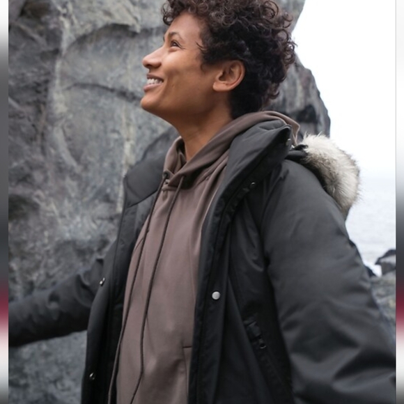 Athleta Rainout Outbound Parka - Picture 5 of 13